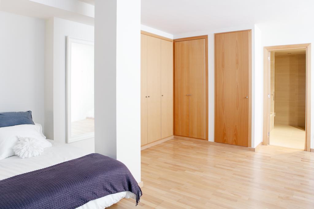 Fira Duplex Apartman L'Hospitalet de Llobregat Szoba fotó