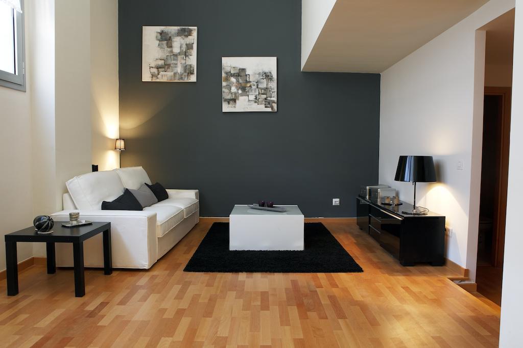 Fira Duplex Apartman L'Hospitalet de Llobregat Szoba fotó